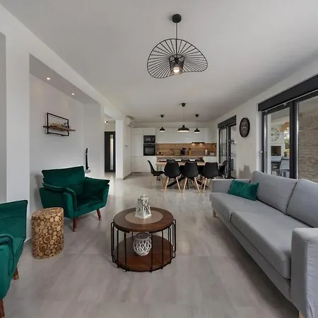 Askim Prestige Aria Matulji